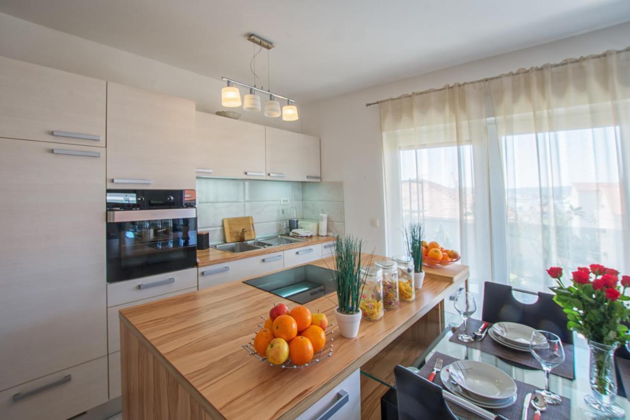 Judita Trogir Bagian luar foto